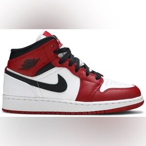 Nike Air Jordan 1 Mid “Chicago” Youth Size 6, Women’s 7.5